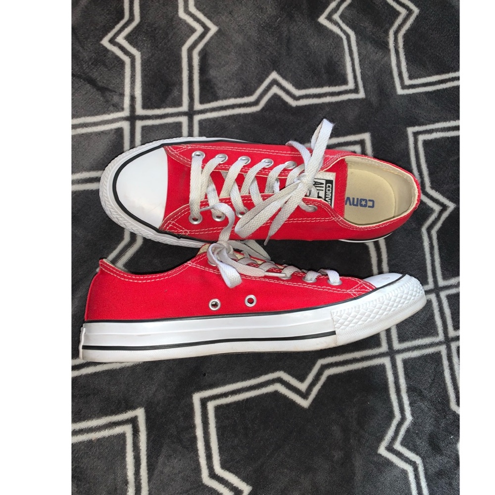 COPY - red converse